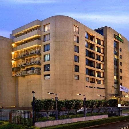 Savoy Suites Manesar Gurgaon Esterno foto