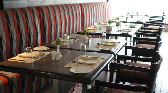 Savoy Suites Manesar Gurgaon Esterno foto