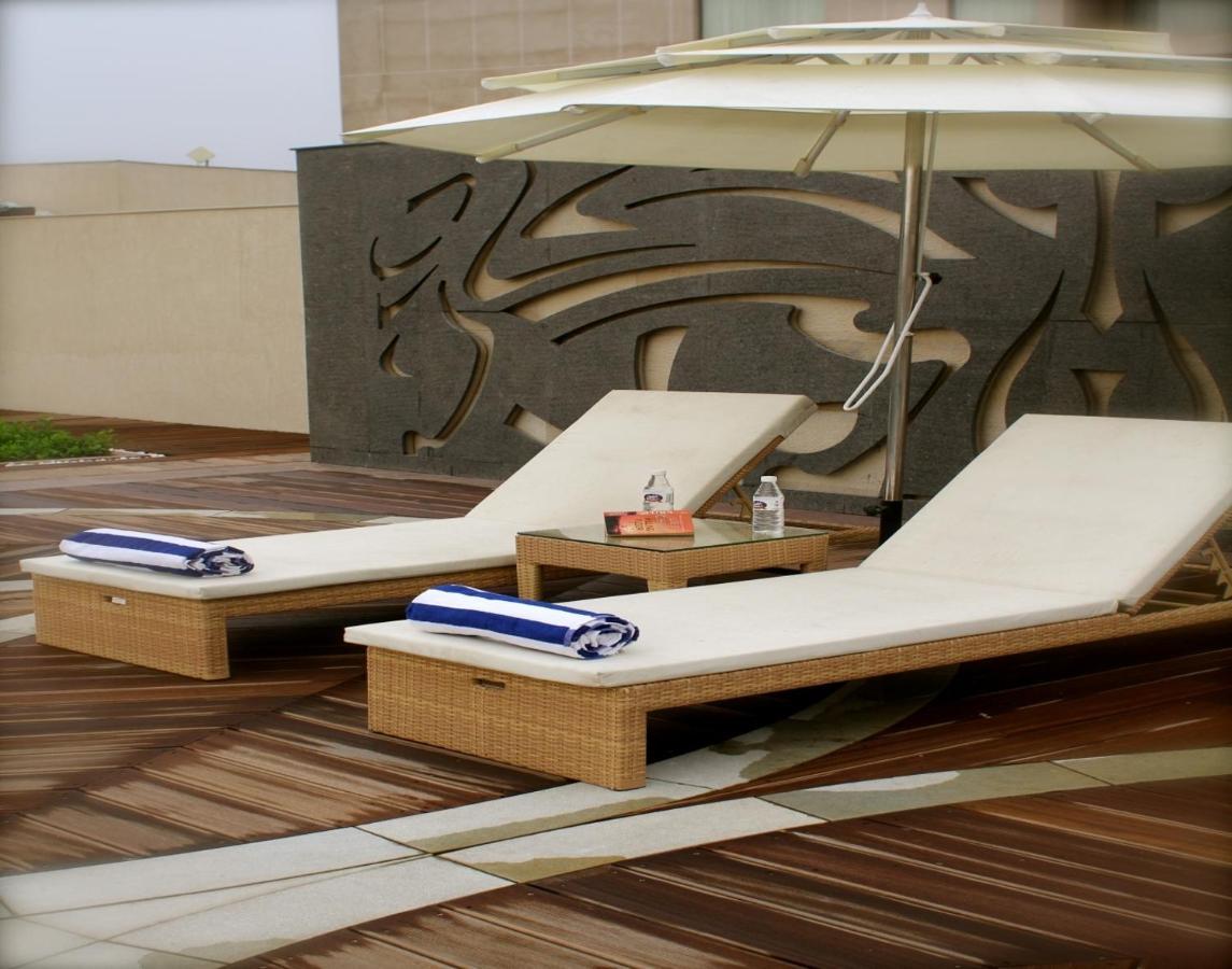 Savoy Suites Manesar Gurgaon Esterno foto