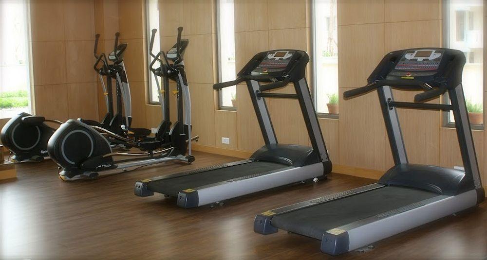 Savoy Suites Manesar Gurgaon Esterno foto