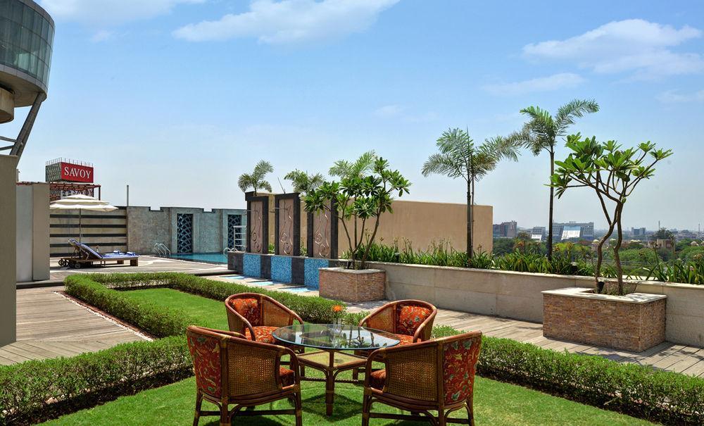 Savoy Suites Manesar Gurgaon Esterno foto