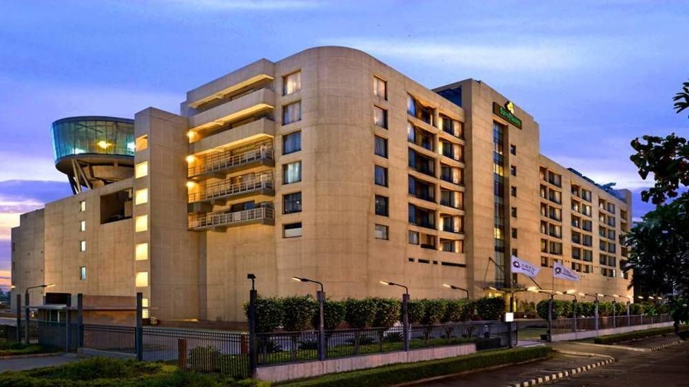 Savoy Suites Manesar Gurgaon Esterno foto